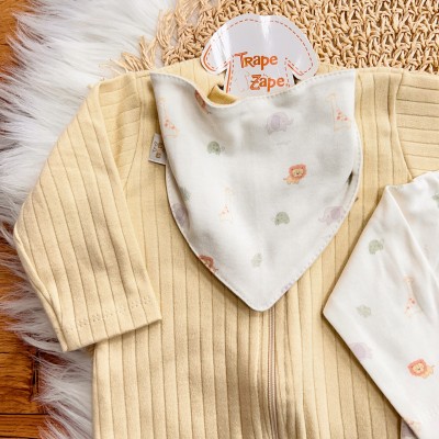 Kit 2 Macacões + Babador Bandana Safari e Canelado - Areia  e Off White